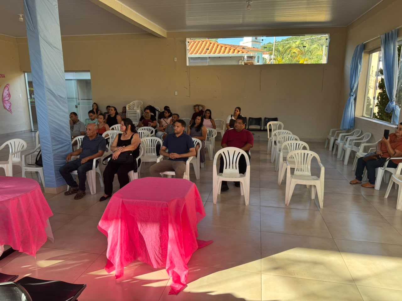 Participantes da Audiência Pública no Salão do CRAS